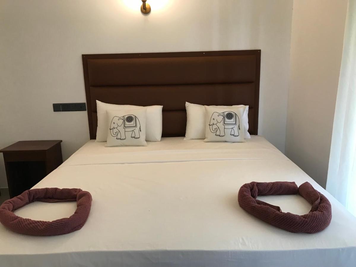 Lemazone Inn Mirissa Eksteriør billede
